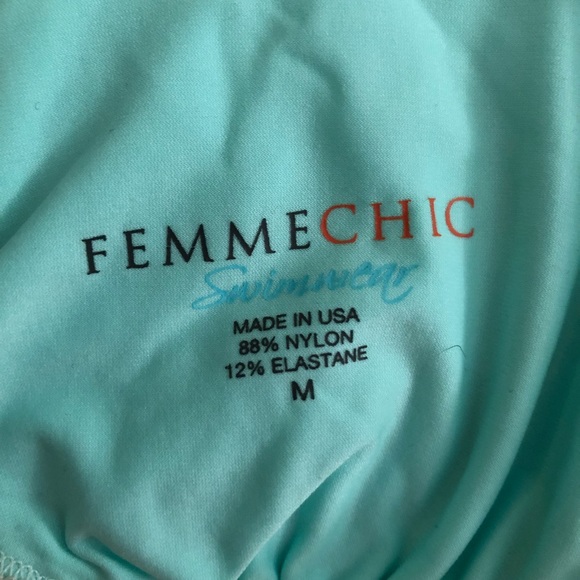 Femme chic bikini top - Picture 2 of 3